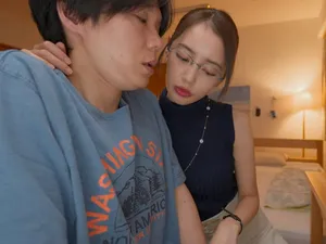 Cô gái da đen tuổi teen quan hệ tình dục một cách ngẫu nhiên và không thể ngừng xuất tinh